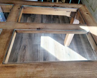 Mesa comedor madera y cristal. URGE!