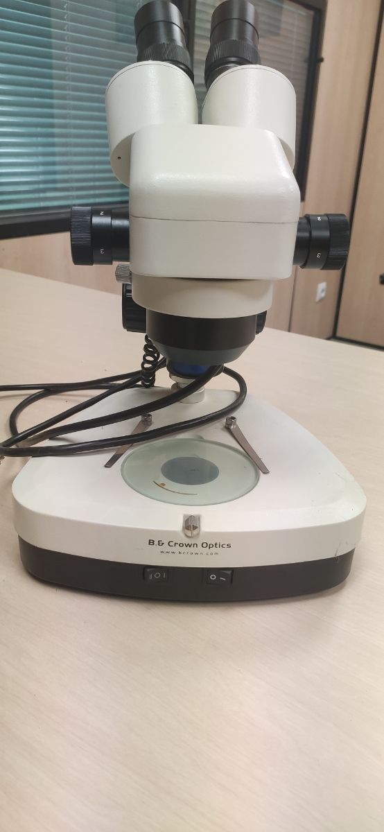 Microscopio B.Crown Optics