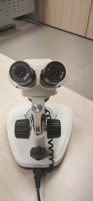 Microscopio B.Crown Optics