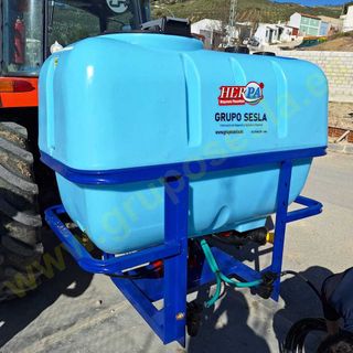 CUBA SUSPENDIDA DE 600 LITROS