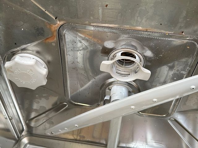 Tapón abrillantador y sal y filtro lavavajillas