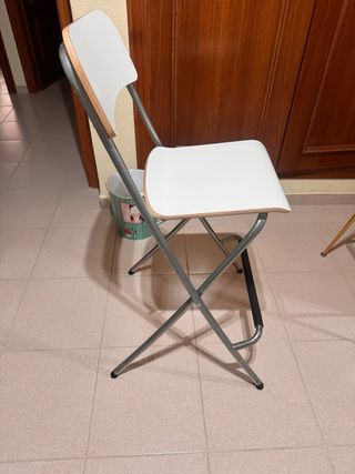 Taburete plegable Ikea