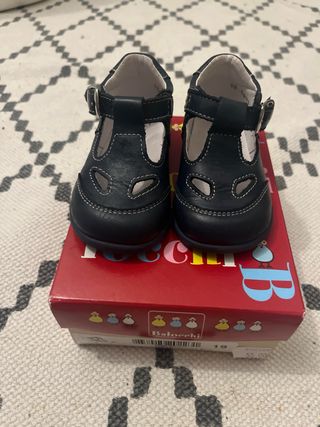 Scarpe primi passi balocchi numero 19