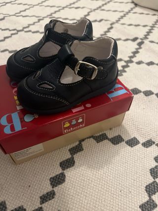 Scarpe primi passi balocchi numero 19