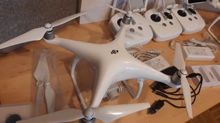 Dron DJI Phantom 4 pro v.2 y Phantom 4