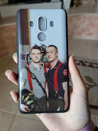 cover chicago fire mate 10 pro