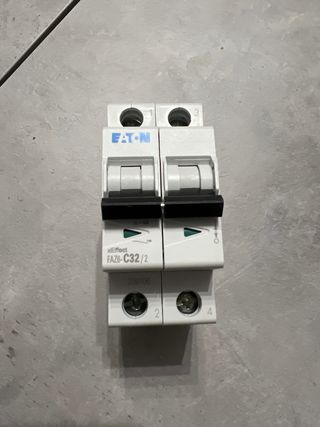 INTERRUTTORE AUTOMATICO MAGNETOTERMICO