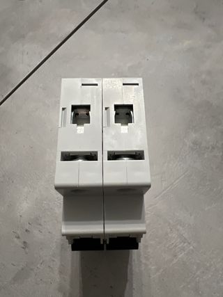 INTERRUTTORE AUTOMATICO MAGNETOTERMICO