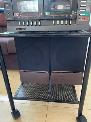 Cadena musica con mueble