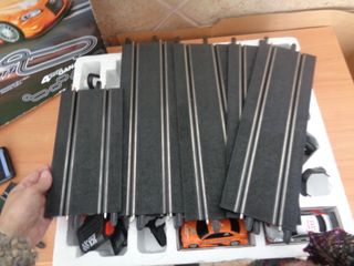 juguete scalextric compact, tiene de recorrido 3,6