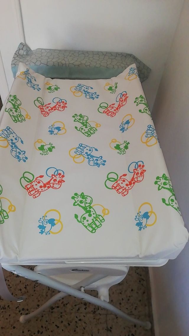 Cambiador y Bañera de bebés