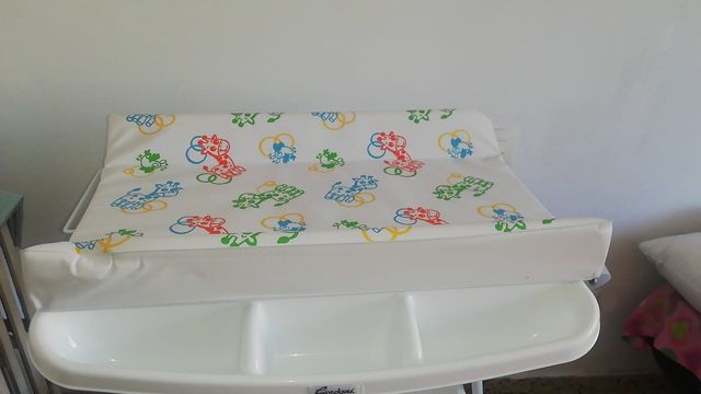 Cambiador y Bañera de bebés