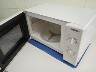 Microondas BEKO 20 litros blanco 26x45x33