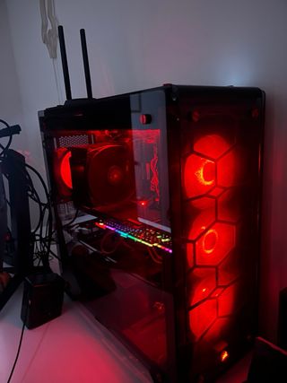 Ordenador Gaming de sobremesa.