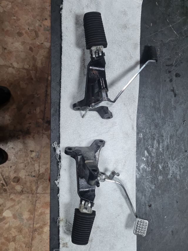 Estriberas suzuki intruder m800