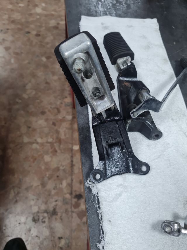 Estriberas suzuki intruder m800