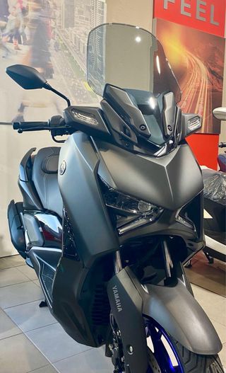 YAMAHA Xmax 125