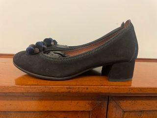 Zapatos de piel negros Hispanitas