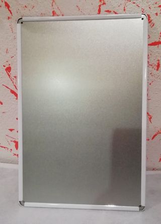 Quadro in metallo vintage con fiori