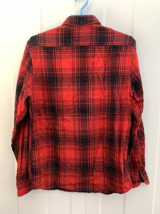 Camisa talla S en rojo y negro (leñador)