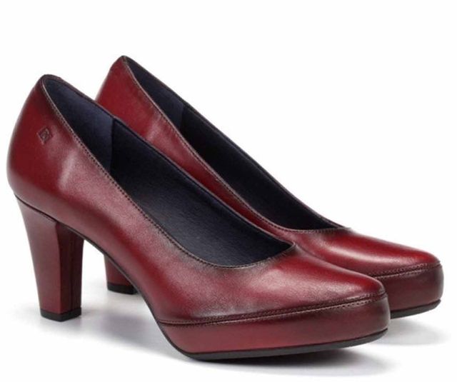 Zapato salon.Rojo Picota. N. 36,37,39,40