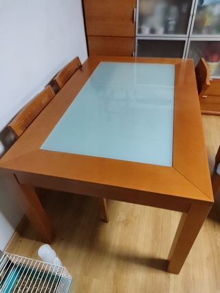 Mesa extensible con 4 sillas salon