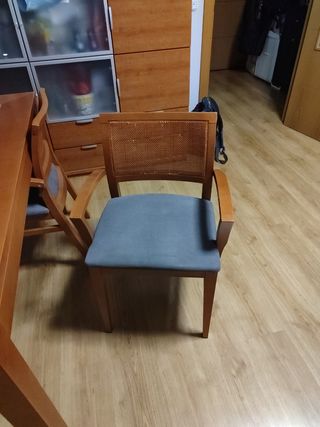 Mesa extensible con 4 sillas salon