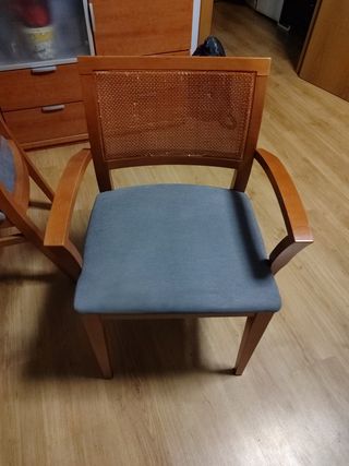 Mesa extensible con 4 sillas salon