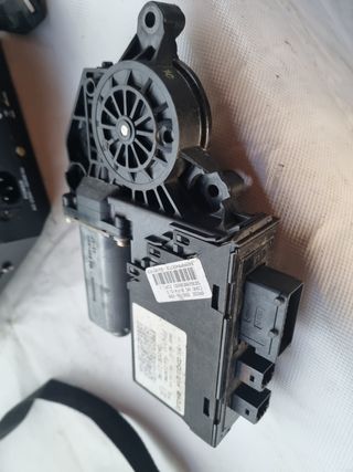 MOTOR ELEVALUNAS PEUGEOT 307