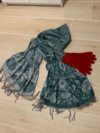 Lote 2 bufandas con guantes 