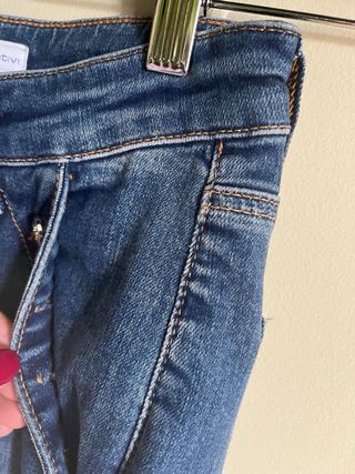 Pantalon vaquero marca motovi