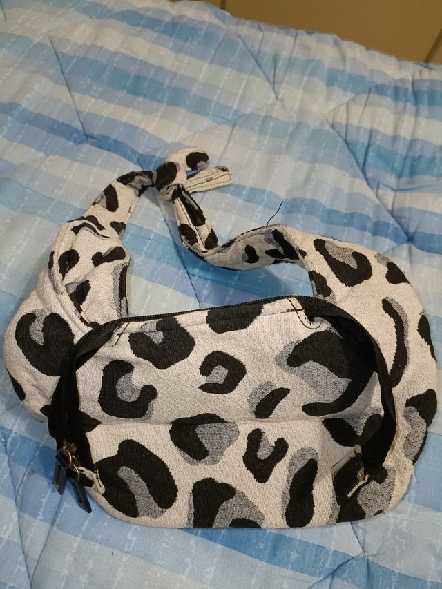 Borsa bianca a macchie