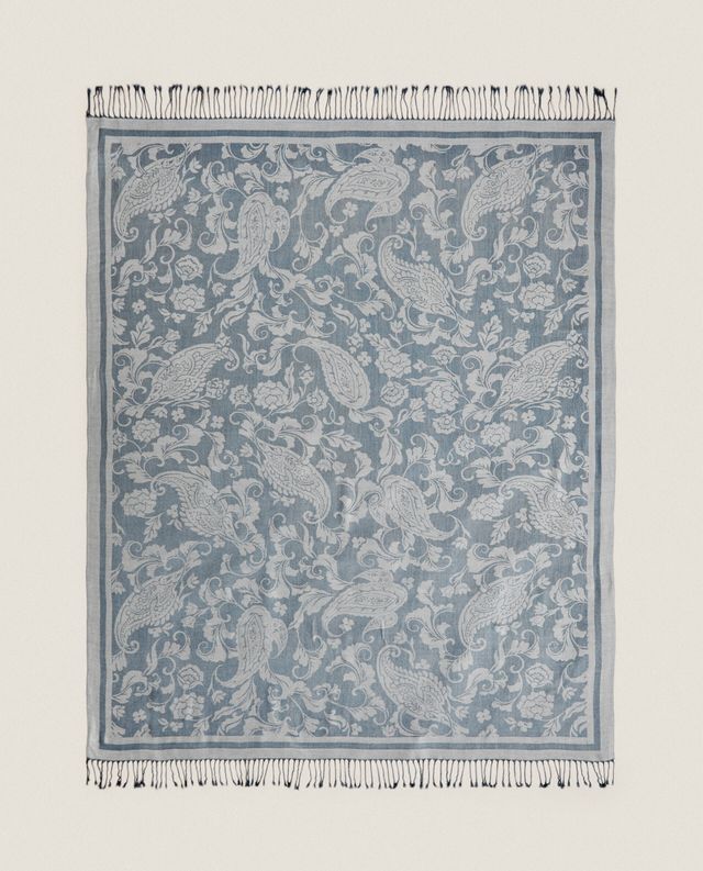 ¡Nueva! MANTA JACQUARD PAISLEY de Zara Home