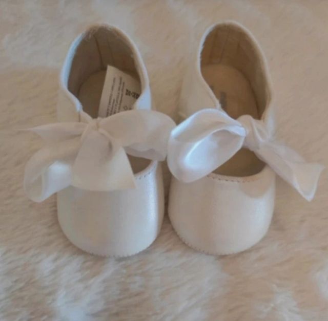 Zapatitos coquetos con lazo