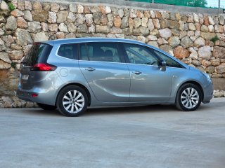 Opel Zafira Tourer 2013