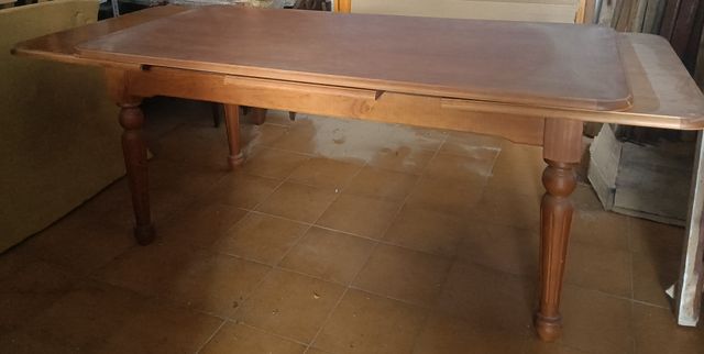MESA DE MADERA