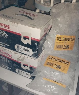 Grapas separadores suelo 2.0mm