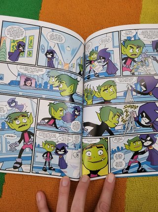 Varios cuentos infantiles, cómic, pasatiempos