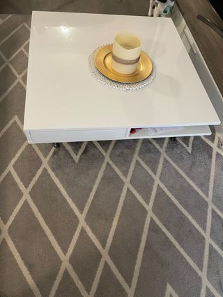 Mesa centro salon lacada 95x95cm