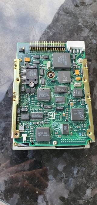 Disco duro antiguo retro Seagate ST-157A