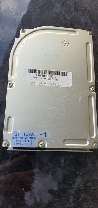 Disco duro antiguo retro Seagate ST-157A