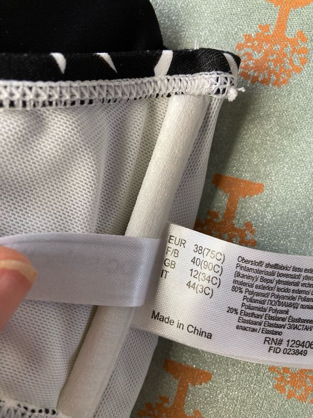 costume da bagno con coppe imbottitr