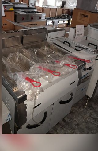Freidora a gas 25L con soporte