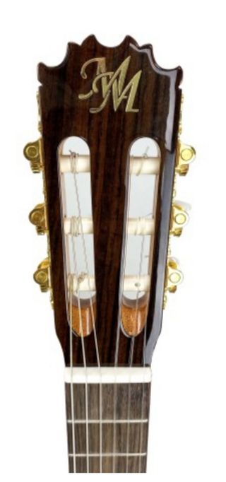 Guitarra flamenca AUTOAMPLIFICADA