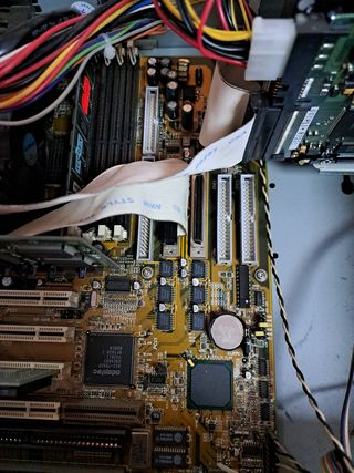 Servidor NT4.0 PLACA SCSI MICRO PENTIUM II MMX