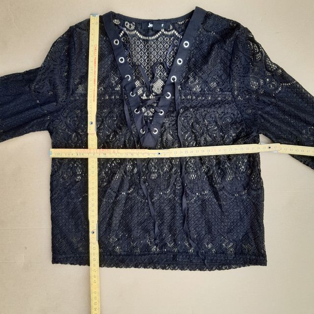 Top traforato + un omaggio che potete scegliere