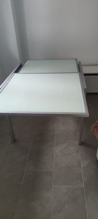 Mesa cristal y acero