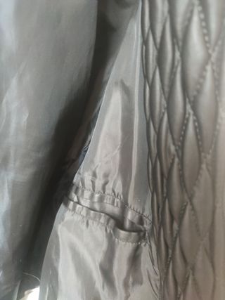 Cazadora negra de zara