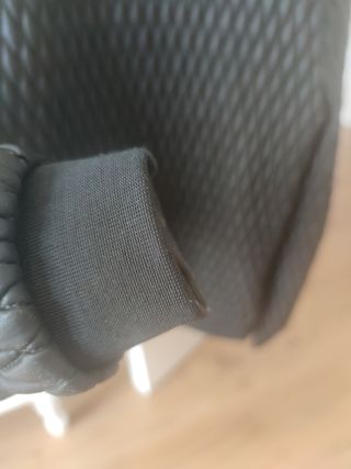 Cazadora negra de zara