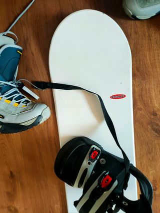 Tabla de Snowboard Chandler Rose + Botas Rossignol